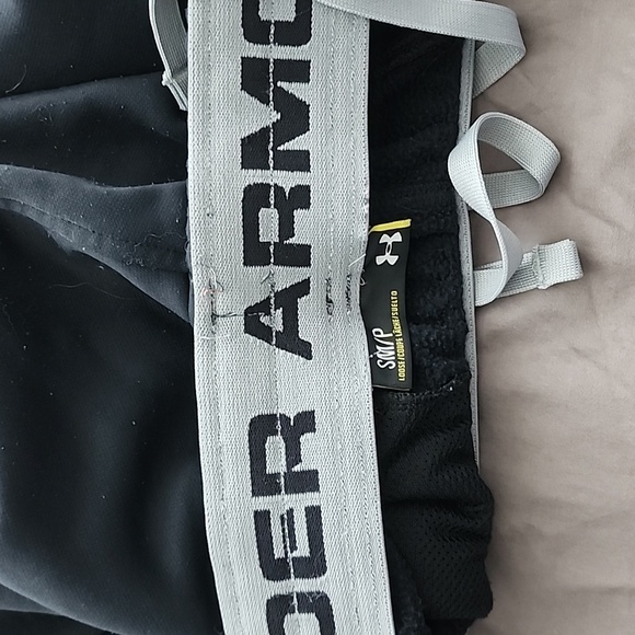 Under Armour pants - Picture 3 of 3